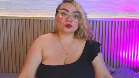 A M B E R   B U N N Y X online show from February 2026 01:21:01 AM