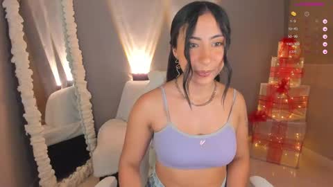 Snapshot of amber_curly chatting on December 2024 07:46:02 PM amber_curly online show from December 2024 07:46:02 PM
