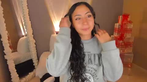 Snapshot of amber_curly chatting on December 2024 03:03:01 PM amber_curly online show from December 2024 03:03:01 PM