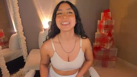 Snapshot of amber_curly chatting on January 2025 04:33:01 PM amber_curly online show from January 2025 04:33:01 PM