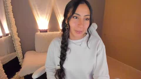 Snapshot of amber_curly chatting on February 2025 10:00:01 PM amber_curly online show from February 2025 10:00:01 PM