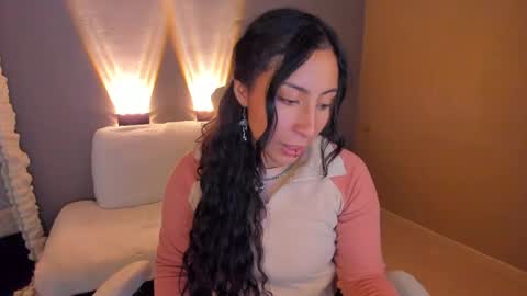 Snapshot of amber_curly chatting on February 2025 10:58:01 PM amber_curly online show from February 2025 10:58:01 PM