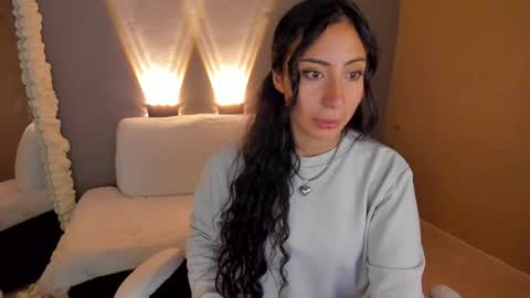 Snapshot of amber_curly chatting on March 2025 11:35:02 PM amber_curly online show from March 2025 11:35:02 PM