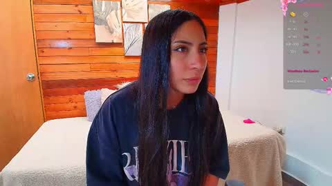 amber_curly online show from October 2025 07:43:01 PM