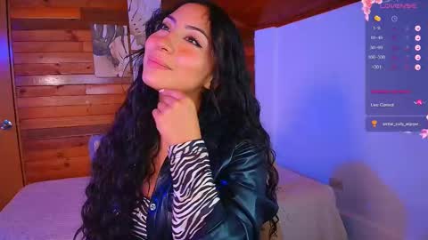 amber_curly online show from October 2025 09:15:01 PM