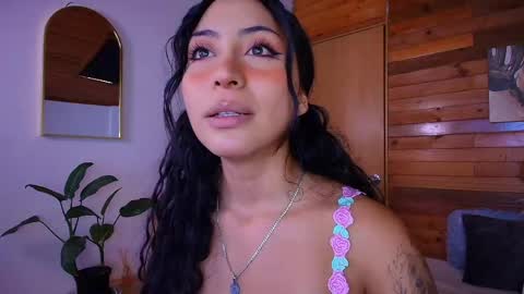 amber_curly online show from May 2026 05:07:02 PM