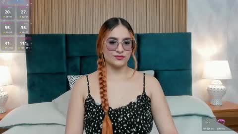 Snapshot of amber_kiss_ chatting on September 2025 06:35:01 PM Emily online show from September 2025 06:35:01 PM