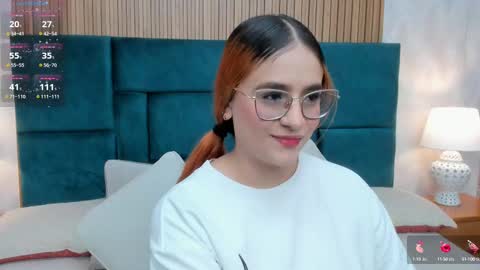 Snapshot of amber_kiss_ chatting on October 2025 06:26:01 PM Emily online show from October 2025 06:26:01 PM