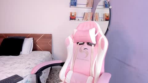 Amber online show from February 2025 08:42:02 PM