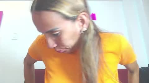 Amber Moore online show from May 2026 05:42:02 PM