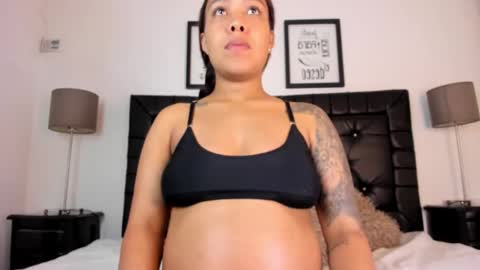 Snapshot of amber_roose75 chatting on March 2026 07:10:01 PM julieta online show from March 2026 07:10:01 PM