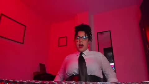 Snapshot of amber_smith20 chatting on January 2025 12:24:01 AM find me here --- online show from January 2025 12:24:01 AM