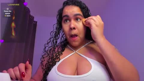 Snapshot of amber_smith20 chatting on September 2025 12:10:02 AM find me here --- online show from September 2025 12:10:02 AM