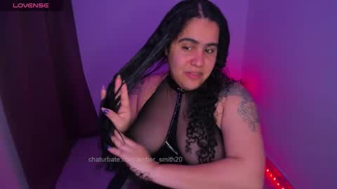 Snapshot of amber_smith20 chatting on October 2025 01:50:02 AM find me here --- online show from October 2025 01:50:02 AM