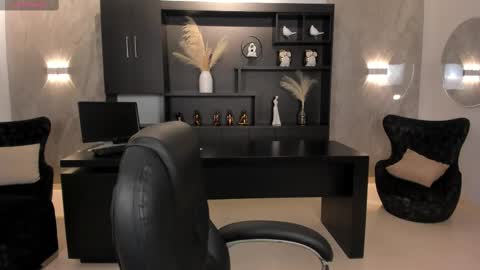  Amber   online show from October 2025 07:01:02 PM