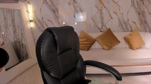  Amber   online show from October 2025 07:08:01 PM