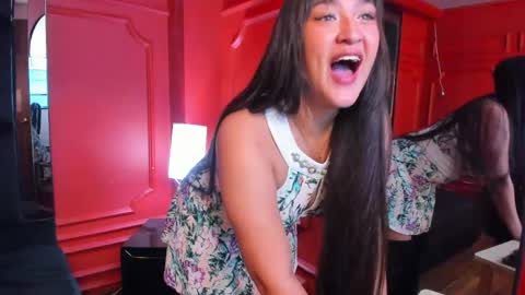 Snapshot of amberhanks chatting on June 2026 11:59:01 AM Amber Hanks online show from June 2026 11:59:01 AM