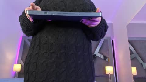 Snapshot of amberinihoffman chatting on March 2025 11:44:02 AM Amber online show from March 2025 11:44:02 AM