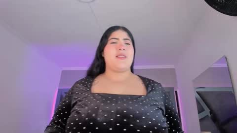 Snapshot of amberinihoffman chatting on October 2025 11:52:01 AM Amber online show from October 2025 11:52:01 AM