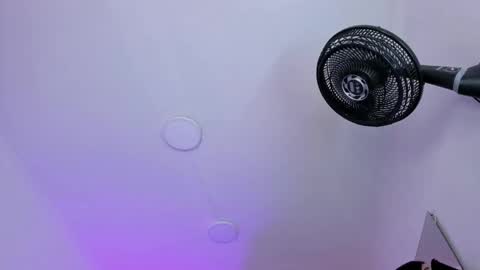 Snapshot of amberinihoffman chatting on October 2025 11:33:02 AM Amber online show from October 2025 11:33:02 AM