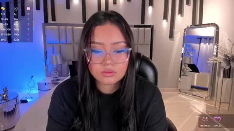 Amber  online show from November 2025 03:07:01 AM