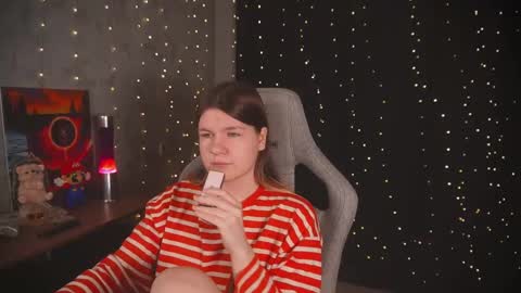 Snapshot of amberlyyy chatting on December 2025 04:53:01 AM my name is Sonya but you can call me your favorite girl 3 online show from December 2025 04:53:01 AM