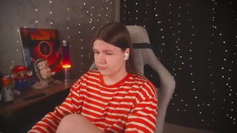 Snapshot of amberlyyy chatting on February 2026 05:06:01 AM my name is Sonya but you can call me your favorite girl 3 online show from February 2026 05:06:01 AM