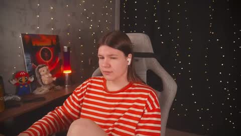 Snapshot of amberlyyy chatting on February 2026 05:27:02 AM my name is Sonya but you can call me your favorite girl 3 online show from February 2026 05:27:02 AM