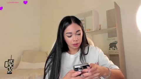 Amber online show from September 2025 03:39:01 PM