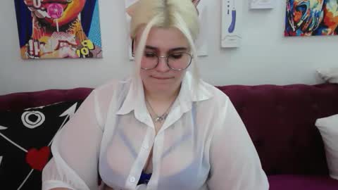 Amber online show from September 2025 03:44:01 AM