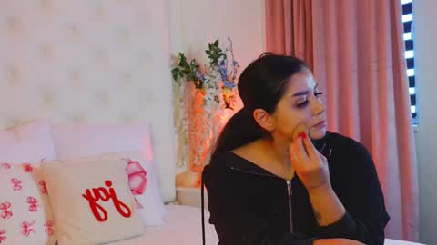 Amberseyes online show from May 2026 08:31:01 AM