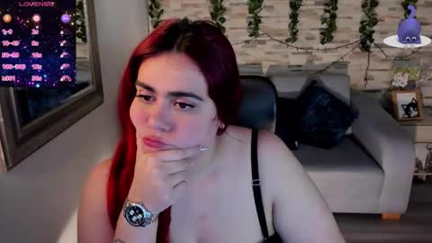 Snapshot of amberthomsonn chatting on December 2025 03:56:01 AM Amber online show from December 2025 03:56:01 AM