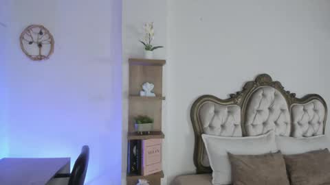 Snapshot of amberweest chatting on December 2025 08:46:01 PM Amber online show from December 2025 08:46:01 PM