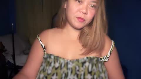 Snapshot of ambisyosa_moore chatting on February 2026 05:42:01 PM Marie online show from February 2026 05:42:01 PM