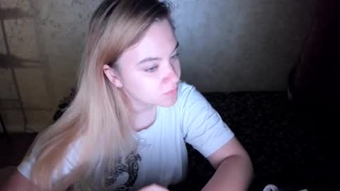 Snapshot of ambrosia__ chatting on September 2025 04:03:01 AM ambrosia__ online show from September 2025 04:03:01 AM