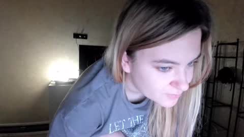 Snapshot of ambrosia__ chatting on September 2025 10:59:02 PM ambrosia__ online show from September 2025 10:59:02 PM