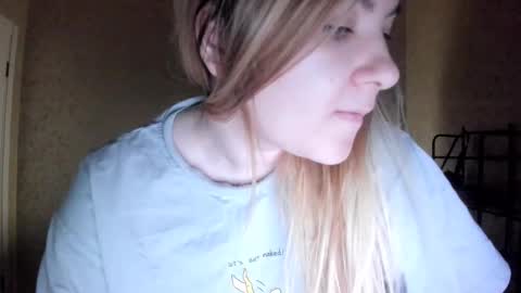 Snapshot of ambrosia__ chatting on October 2025 12:41:02 AM ambrosia__ online show from October 2025 12:41:02 AM