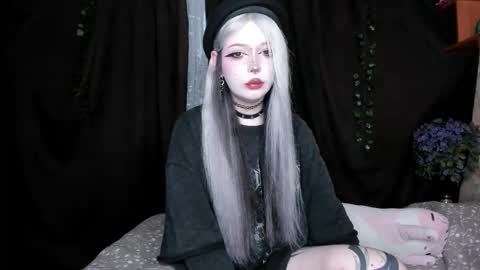 Amelia online show from November 2025 12:15:02 PM