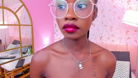 Snapshot of amelia_adms chatting on February 2025 01:14:02 AM Amelia Adams online show from February 2025 01:14:02 AM