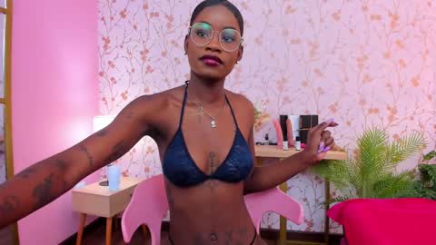 Snapshot of amelia_adms chatting on March 2025 10:13:02 PM Amelia Adams online show from March 2025 10:13:02 PM