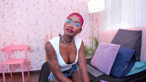 Snapshot of amelia_adms chatting on April 2026 07:29:01 PM Amelia Adams online show from April 2026 07:29:01 PM