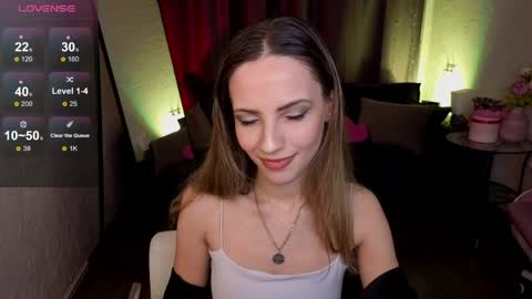 Snapshot of amelia_meili chatting on April 2026 01:49:01 PM amelia_meili online show from April 2026 01:49:01 PM