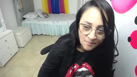 Snapshot of amelia_rizo chatting on November 2025 03:39:02 AM Amelia online show from November 2025 03:39:02 AM