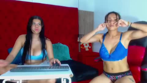 Snapshot of ameliaandemily chatting on December 2024 07:34:02 PM Amelia AND Emily online show from December 2024 07:34:02 PM