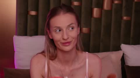 Snapshot of ameliaangell chatting on May 2026 07:30:02 PM Amelia online show from May 2026 07:30:02 PM