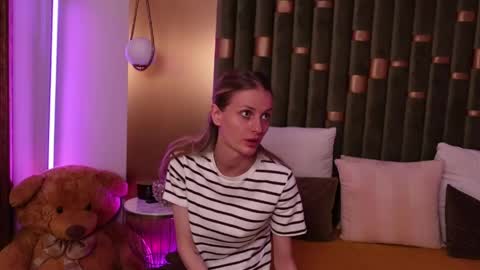 Snapshot of ameliaangell chatting on May 2026 06:57:02 PM Amelia online show from May 2026 06:57:02 PM