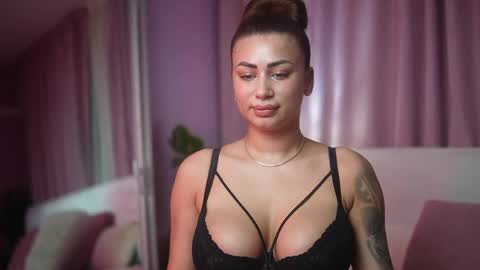 Amelia  online show from May 2026 07:08:02 PM