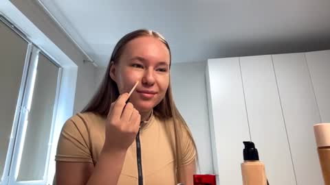 I am Amelie ntmu Lets hit 10 Thumbs Up together online show from June 2026 11:57:01 AM