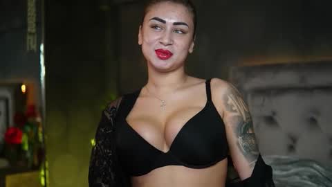  Amelia  online show from November 2025 06:08:01 PM