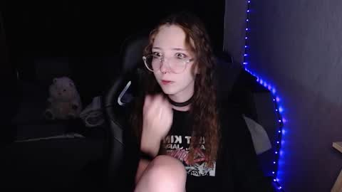 Snapshot of ameliakamishiro chatting on October 2025 07:50:02 AM Amelia online show from October 2025 07:50:02 AM